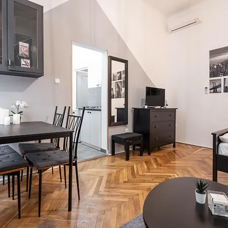 Lägenhet B8 - Grand Boulevard Cozy - Location By Bqa