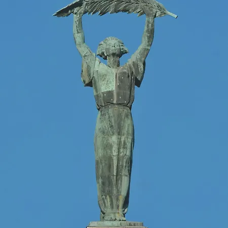 Apartment B8 - Grand Boulevard Cozy - Location By Bqa Budapest