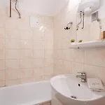 B8 - Grand Boulevard Cozy - Location By Bqa Apartmán *